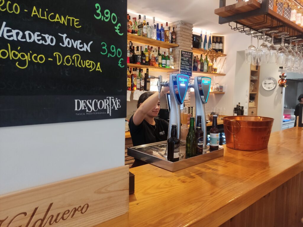 bares baratos javea DESCORTXE Tasca Mediterránea Jávea Xàbia Tapas Vinos bares baratos javea